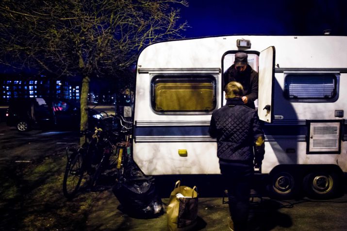 Civilsamhället mobiliserar utanför skyddsnäten. Foto: Frans Oddner
