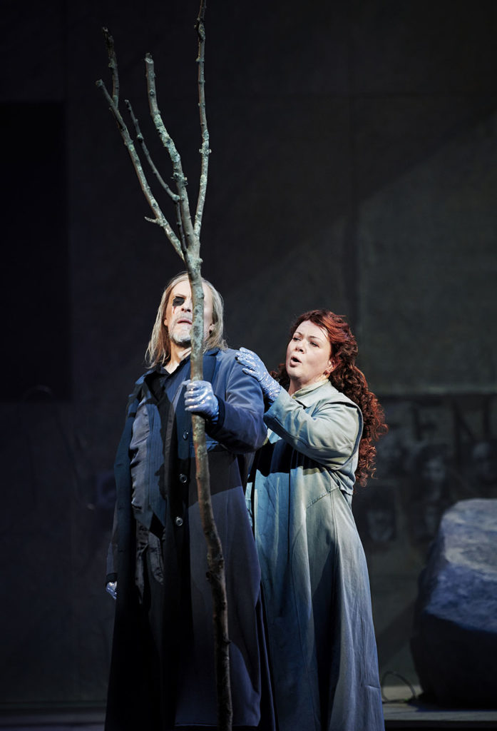 Anders Lorentzson (Wotan), AnnLouice Lögdlund (Brünnhilde) - foto: Lennart Sjöberg