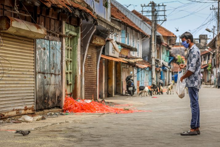 Högt pris för lockdown i Indien. Foto: Mattias Löw